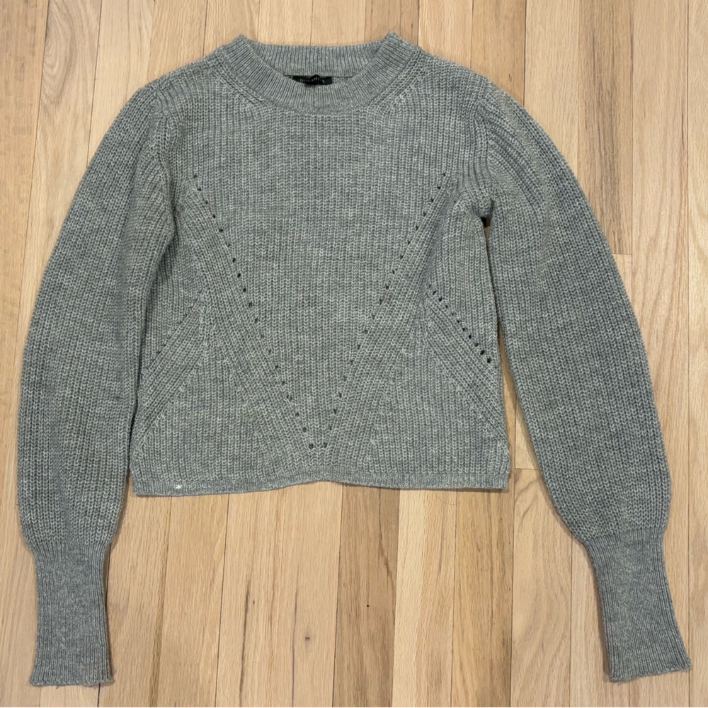 Dynamite women’s Heather Gray Crewneck Sweater